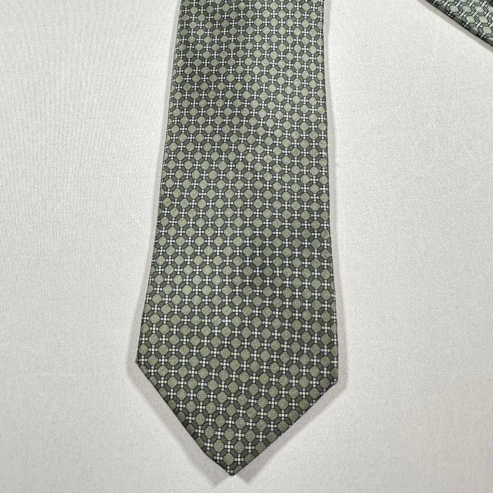 Men’s Tommy Hilfiger Silk Necktie​​​​ - Picture 2 of 6